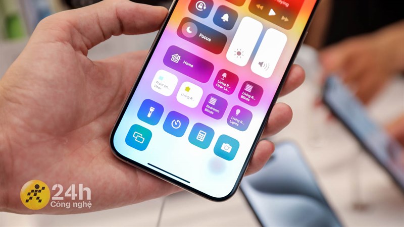 Vừa mới ra mắt, liệu iPhone 15 Pro Max có đáng mua hơn so với các thế hệ trước? Vừa mới ra mắt, liệu iPhone 15 Pro Max có đáng mua hơn so với các thế hệ trước?