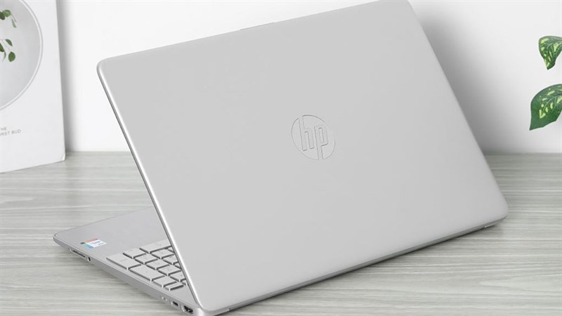 Laptop HP 15s fq5147TU i7 1255U