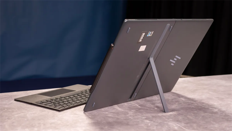 HP Spectre Fold sẽ có mức giá 4.999 USD