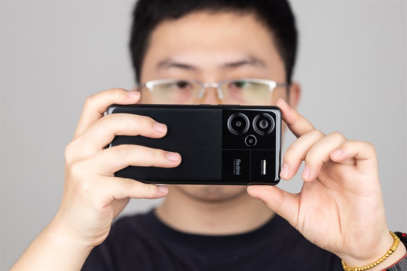 Redmi Note 13 Pro+ còn được cải tiến hệ thống camera dù vẫn sở hữu thông số tương tự như thế hệ trước Redmi Note 13 Pro+ còn được cải tiến hệ thống camera dù vẫn sở hữu thông số tương tự như thế hệ trước