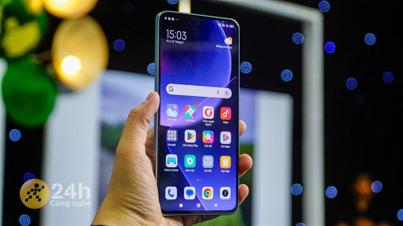 Xiaomi 13T được trang bị màn hình AMOLED với tần số quét cao
