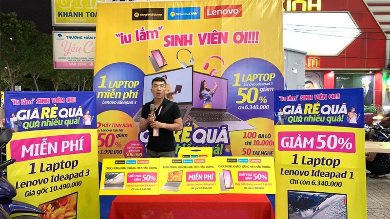 Toàn cảnh sự kiện Giá Rẻ Quá - Quà Nhiều Quá Toàn cảnh sự kiện Giá Rẻ Quá - Quà Nhiều Quá