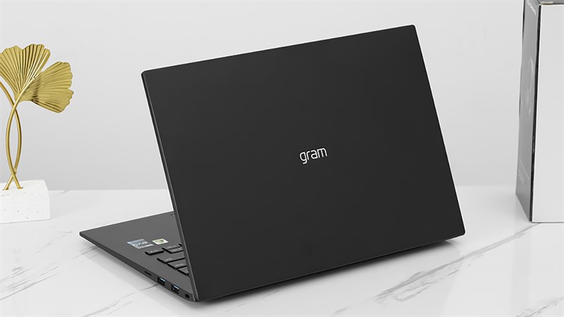 Laptop LG đang giảm đến 11%, giá 'cứng' nhưng có giá trị riêng, xem là ưng ngay