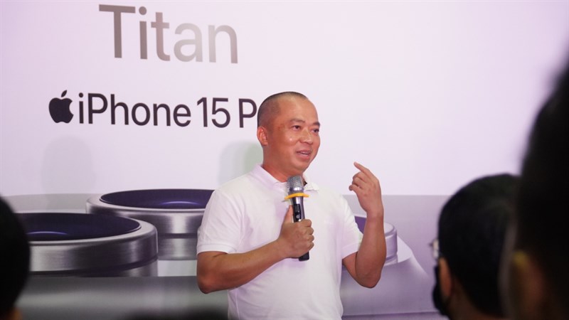 Toàn cảnh sự kiện giao hàng và mở bán sớm iPhone 15 Series