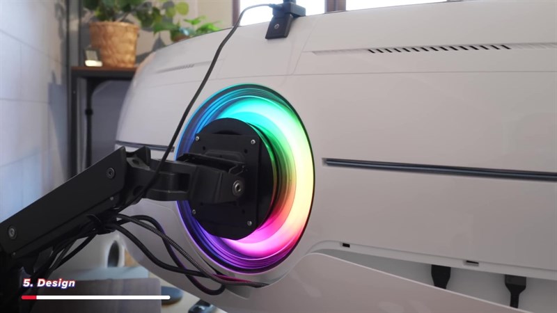 Điểm nhấn của mặt Odyssey Neo G9 nằm ở hệ thống đèn LED bao quanh khu vực kết nối với chân đế. Điểm nhấn của mặt Odyssey Neo G9 nằm ở hệ thống đèn LED bao quanh khu vực kết nối với chân đế.