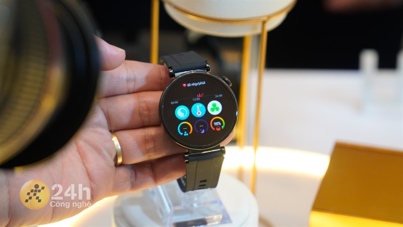 Huawei Watch GT 4 cho phép theo dõi lượng calo nạp vào theo thời gian thực Huawei Watch GT 4 cho phép theo dõi lượng calo nạp vào theo thời gian thực