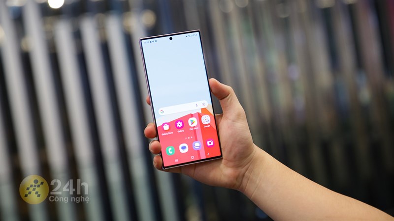 Galaxy S cấu hình mạnh, thiết kế sang trọng, camera 10 điểm giảm giá