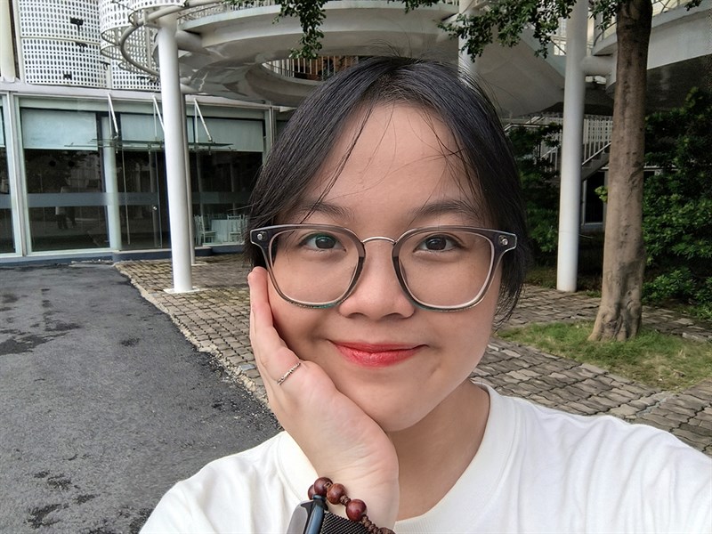 Ảnh selfie khi bật thêm chế độ HDR Ảnh selfie khi bật thêm chế độ HDR