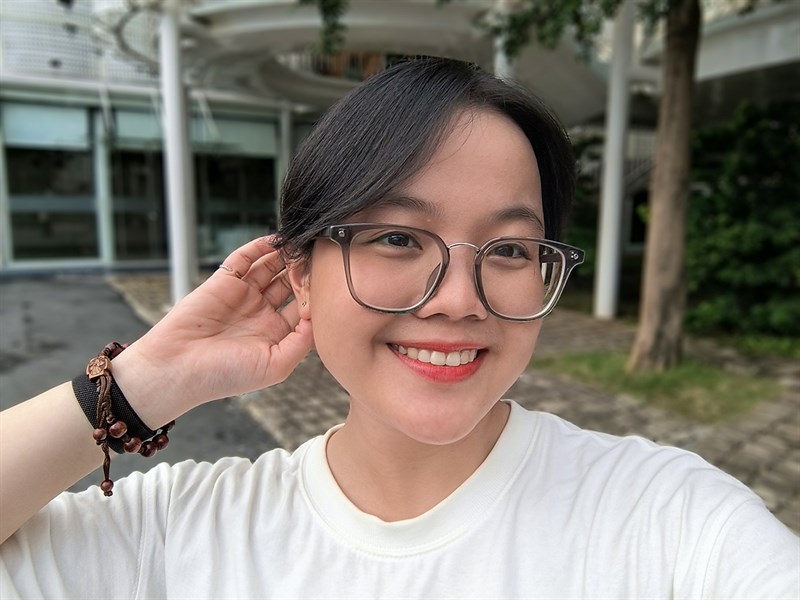 Ảnh chụp selfie dùng thêm xóa phông Ảnh chụp selfie dùng thêm xóa phông
