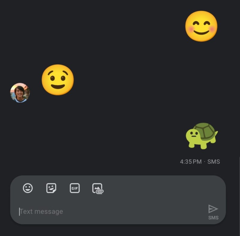 Người dùng sẽ thấy hoạt ảnh chuyển động của emoji sau khi gửi vài giây Người dùng sẽ thấy hoạt ảnh chuyển động của emoji sau khi gửi vài giây