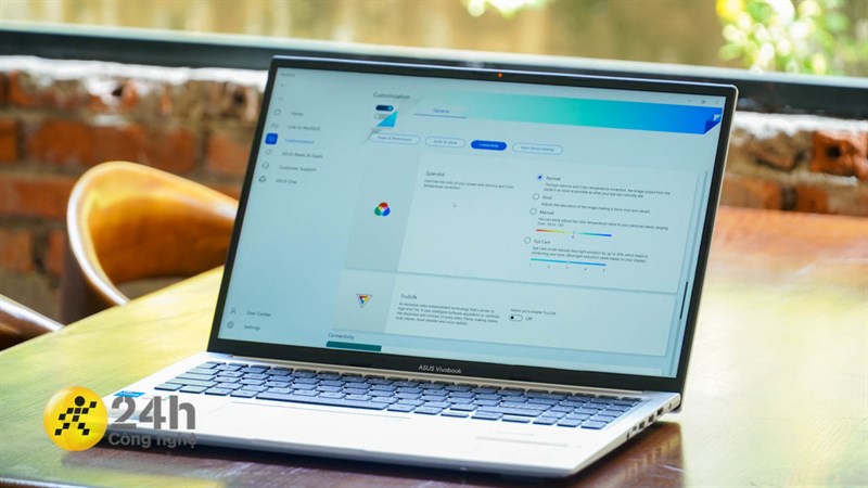 Với màn hình 16 inch thì Asus Vivobook 16 cho khả năng giải trí, làm việc hay học tập đều tốt Với màn hình 16 inch thì Asus Vivobook 16 cho khả năng giải trí, làm việc hay học tập đều tốt