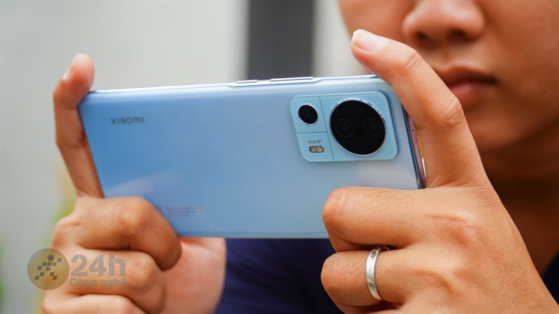 Xiaomi 13 Lite và Xiaomi 12 cũng có thời lượng sử dụng tương đồng, sạc nhanh có công suất như nhau. Xiaomi 13 Lite và Xiaomi 12 cũng có thời lượng sử dụng tương đồng, sạc nhanh có công suất như nhau.