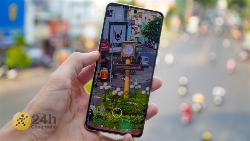 Cả Xiaomi 13 Lite và Xiaomi 12 đều là những mẫu máy có hệ thống camera chất lượng trong phân khúc Cả Xiaomi 13 Lite và Xiaomi 12 đều là những mẫu máy có hệ thống camera chất lượng trong phân khúc