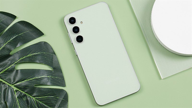 Mua điện thoại tặng tai nghe: Galaxy S23 FE camera 50MP giá cực ưu đãi Mua điện thoại tặng tai nghe: Galaxy S23 FE camera 50MP giá cực ưu đãi