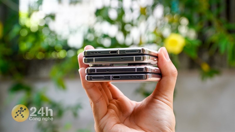 Cạnh đáy của OPPO Find N3 Flip có khe cắm SIM, mic, dải loa, khe sạc USB-C Cạnh đáy của OPPO Find N3 Flip có khe cắm SIM, mic, dải loa, khe sạc USB-C