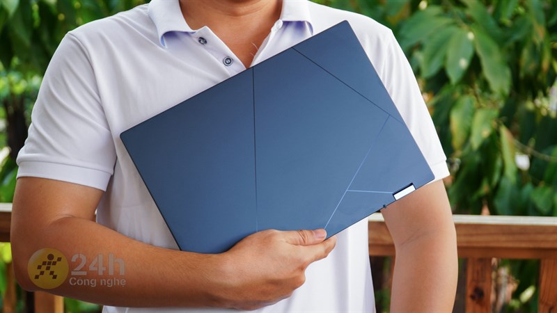 Asus Zenbook 14 Flip OLED UP3404VA (KN038W): Laptop nên mua cho nữ tại TGDĐ Asus Zenbook 14 Flip OLED UP3404VA (KN038W): Laptop nên mua cho nữ tại TGDĐ