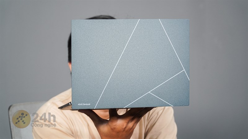 Asus Zenbook S 13 OLED UX5304VA (NQ125W): Laptop mỏng nhẹ đáng mua Asus Zenbook S 13 OLED UX5304VA (NQ125W): Laptop mỏng nhẹ đáng mua