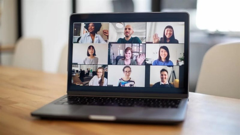 Tính năng làm đẹp trên Google Meet sẽ giúp bạn không cần trang điểm khi họp online Tính năng làm đẹp trên Google Meet sẽ giúp bạn không cần trang điểm khi họp online