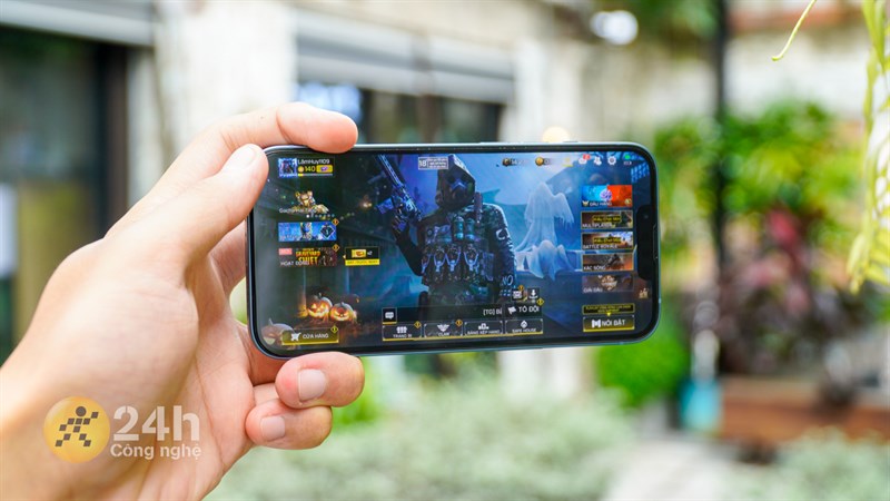 Đánh giá iPhone 14 sau 1 năm: Thiết kế vẫn hợp thời, hiệu năng và thời lượng sử dụng pin được cải thiện Vi xử lý Apple A15 Bionic vẫn mang đến hiệu năng mạnh mẽ cho iPhone 14.