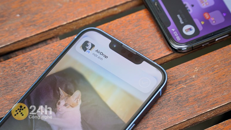 Đánh giá iPhone 14 sau 1 năm: Thiết kế vẫn hợp thời, hiệu năng và thời lượng sử dụng pin được cải thiện Đây là kết quả sau khi quá trình AirDrop ảnh hoàn tất.