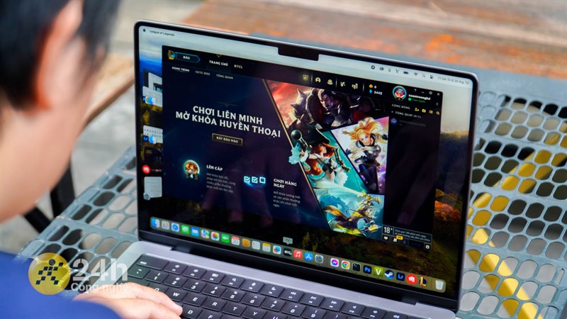 MacBook Pro 14 M2 Pro chiến game tốt nhưng kho trò chơi chưa quá đa dạng