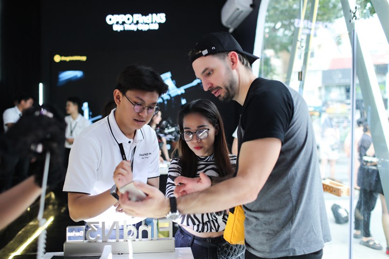 Toàn cảnh sự kiện trải nghiệm OPPO Find N3 Series tại Takashimaya Toàn cảnh sự kiện trải nghiệm OPPO Find N3 Series tại Takashimaya