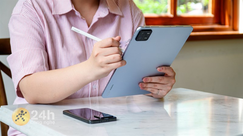 Mình có thể điều khiển Xiaomi 13 trên Xiaomi Pad 6 thông qua liên kết tài khoản và Bluetooth Mình có thể điều khiển Xiaomi 13 trên Xiaomi Pad 6 thông qua liên kết tài khoản và Bluetooth