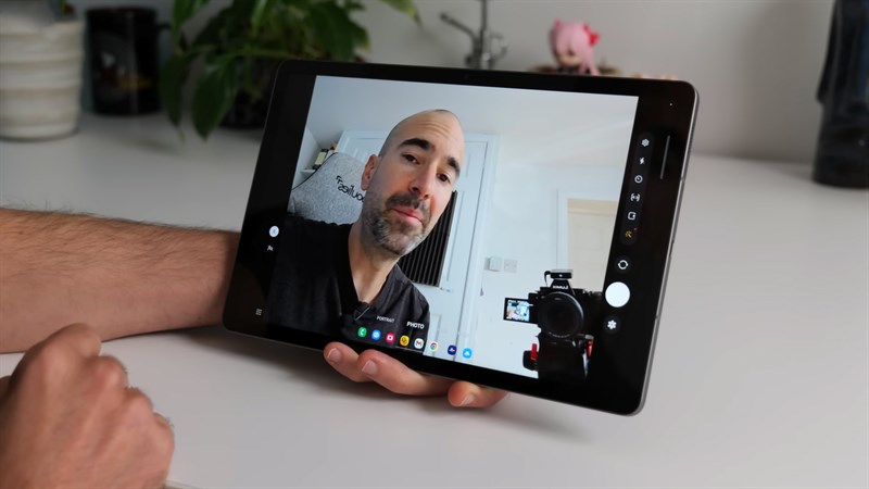 Camera của Galaxy Tab S9 FE đủ đáp ứng cho các nhu cầu chụp ảnh, quay video cơ bản Camera của Galaxy Tab S9 FE đủ đáp ứng cho các nhu cầu chụp ảnh, quay video cơ bản
