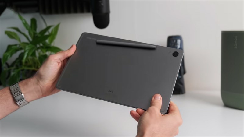 Trên tay Galaxy Tab S9 FE Trên tay Galaxy Tab S9 FE