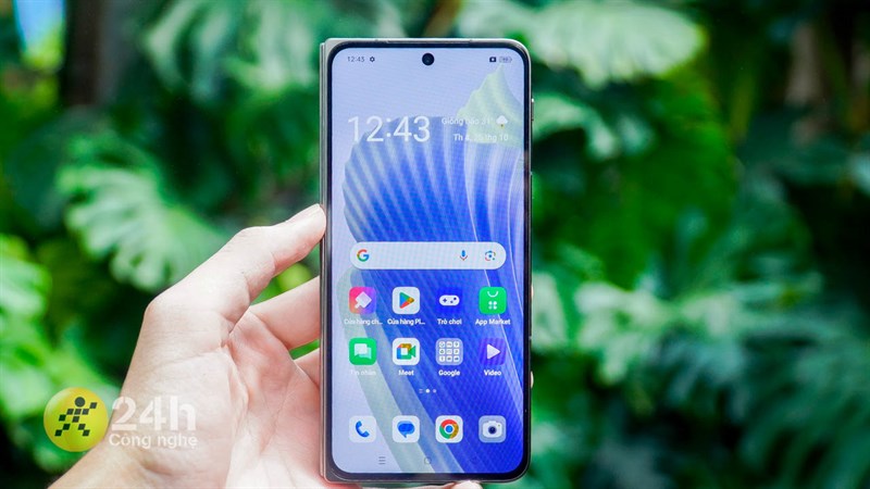 Màn hình ngoài của OPPO Find N3 mang lại trải nghiệm sử dụng không khác biệt nhiều so với smartphone thông thường