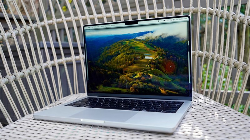 Các MacBook Pro M3 Series vẫn sử dụng màn hình Liquid Retina XDR, hỗ trợ công nghệ ProMotion