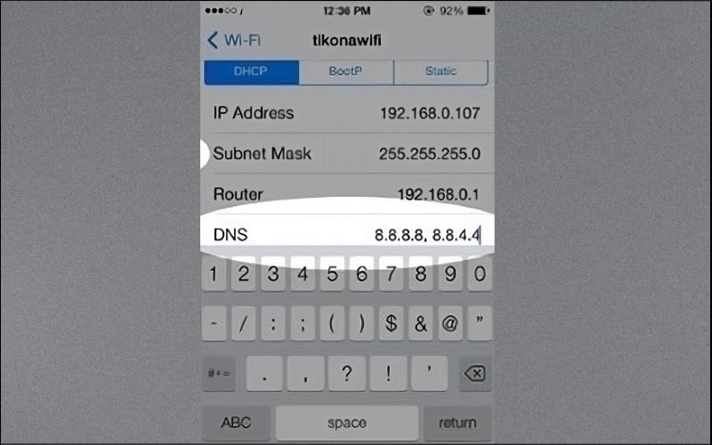 Điền dãy DNS của Google là số 8.8.8.8 và 8.8.4.4 