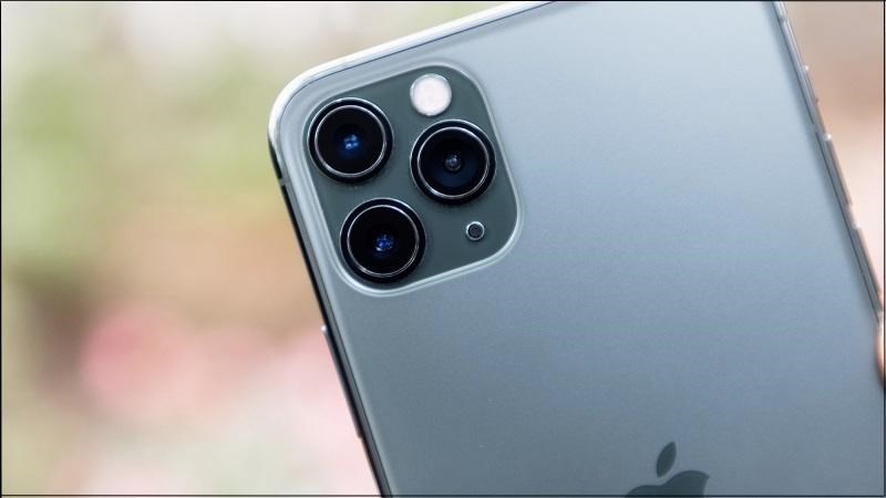 iPhone bị lỗi camera sau và đèn flash do nhà sản xuất 