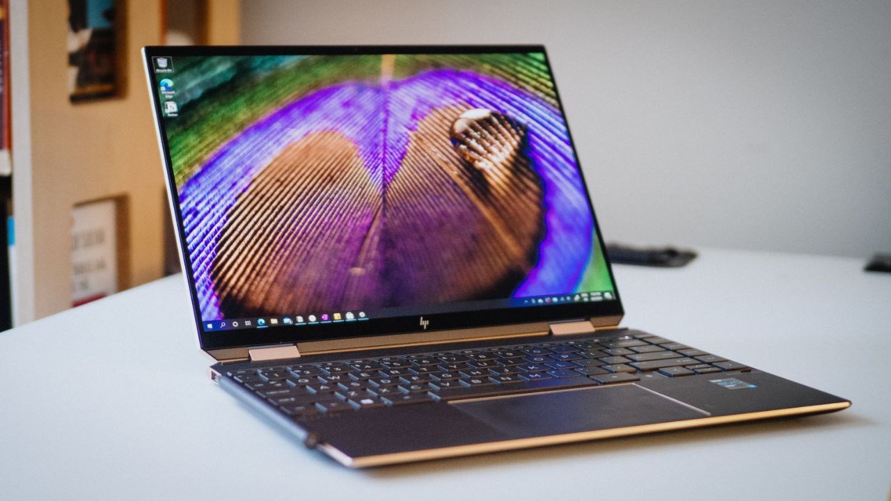 HP Spectre x360 14 (Ảnh: TheNextWeb)