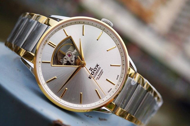 Các cặp số, nét gạch,... sẽ được hiển thị rõ nét ở đồng hồ Edox thật Các cặp số, nét gạch,... sẽ được hiển thị rõ nét ở đồng hồ Edox thật