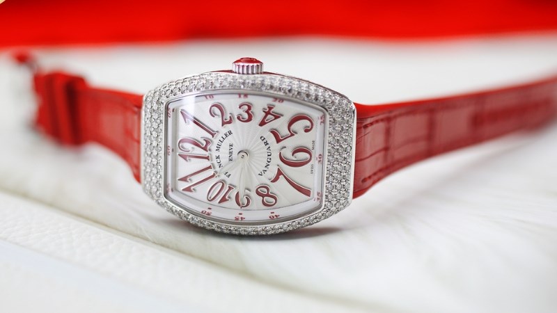 Sự giúp đỡ của các chuyên gia hàng đầu trong lĩnh vực đồng hồ sẽ giúp bạn dễ dàng hơn trong việc sở hữu một chiếc đồng hồ Franck Muller chất lượng Sự giúp đỡ của các chuyên gia hàng đầu trong lĩnh vực đồng hồ sẽ giúp bạn dễ dàng hơn trong việc sở hữu một chiếc đồng hồ Franck Muller chất lượng