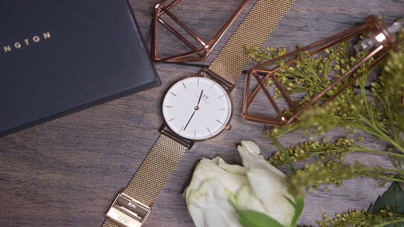 Sở hữu bộ máy quartz đến từ Nhật Bản bên trong