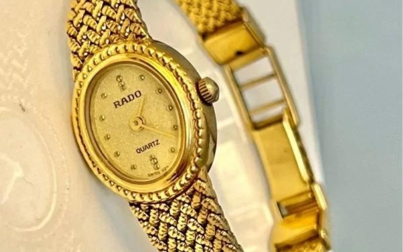 Đồng hồ Rado cổ mạ vàng là dòng sản phẩm khá hiếm hiện nay