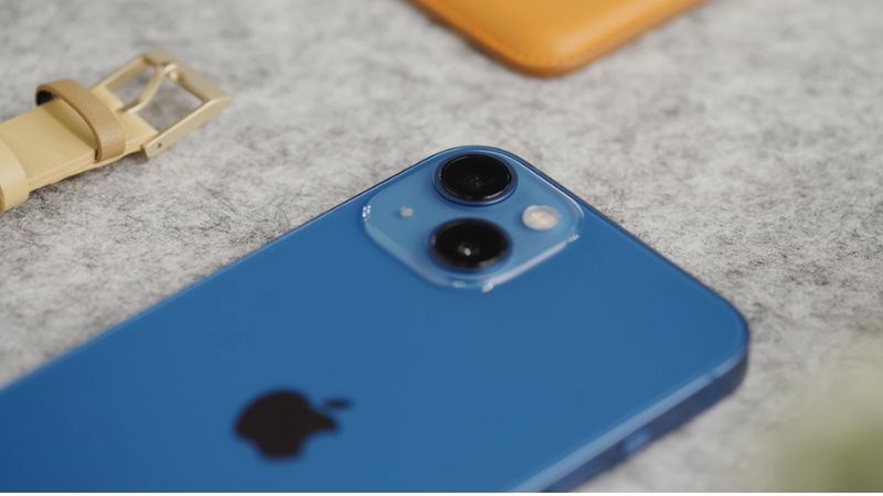 iPhone 13 hỗ trợ chuẩn kháng nước và bụi IP68