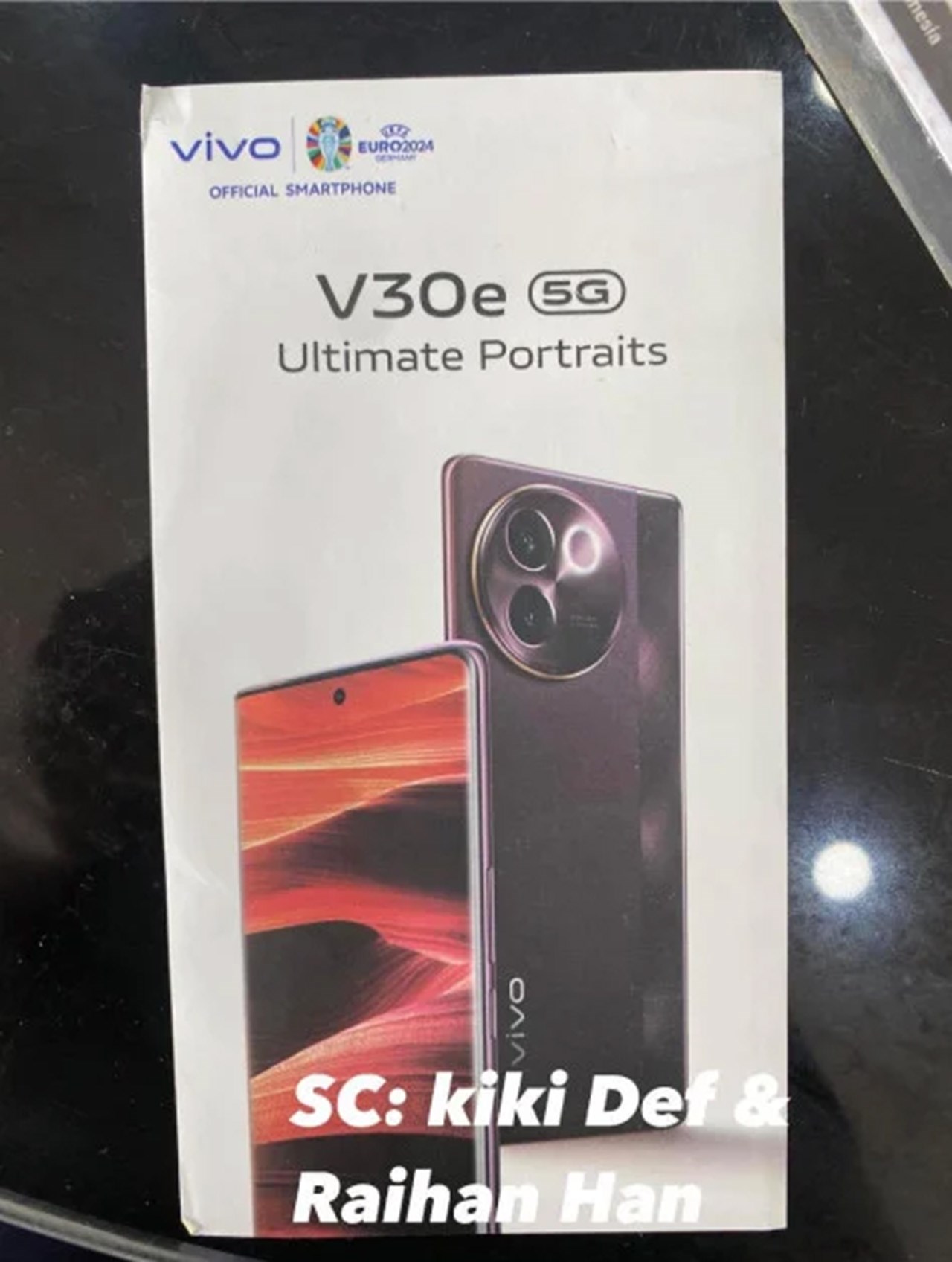 Hộp sản phẩm Vivo V30e bị rò rỉ Hộp sản phẩm Vivo V30e bị rò rỉ