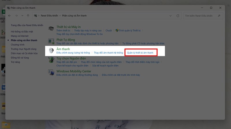 Chọn Quản lý thiết bị âm thanh (Manage audio devices)