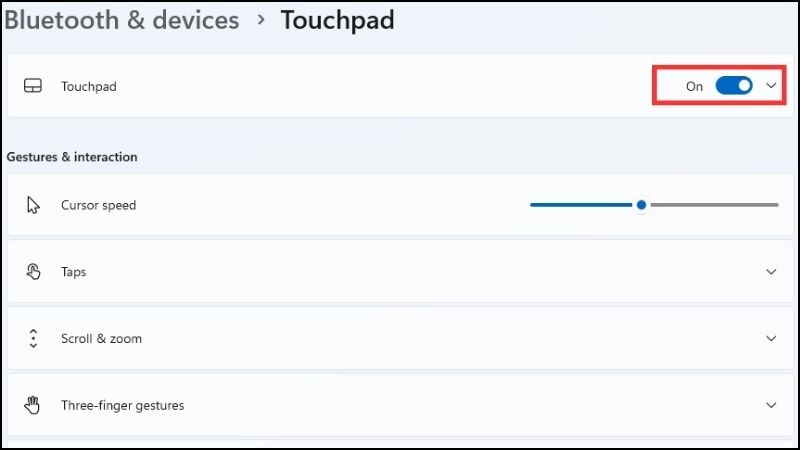 Nhấn phím cách hoặc click chuột đưa Touchpad về chế độ Off