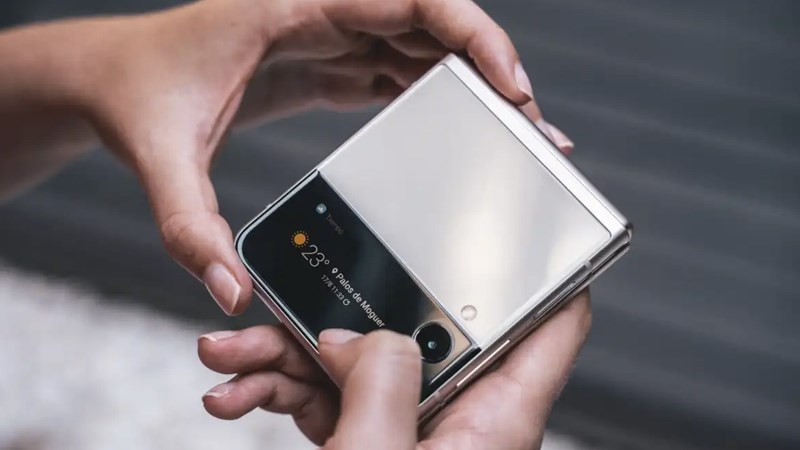 Dung lượng pin Z Flip4 cực trâu Dung lượng pin Z Flip4 cực trâu