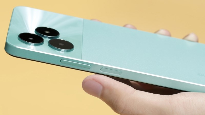 z realme C51 với 2 phiên bản 64GB và 128GB đang được bày bán tại Thế Giới Di Động