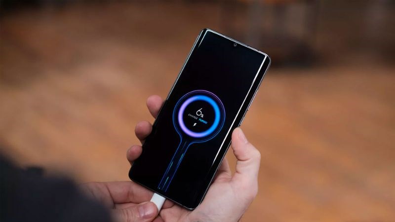 Công suất sạc hỗ trợ lên tới 100W ở realme Pro+ gây choáng Công suất sạc hỗ trợ lên tới 100W ở realme Pro+ gây choáng