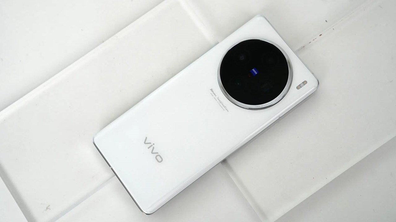 Vivo X200 Ultra và X200 Pro sẽ được trang bị camera tele kính tiềm vọng 200 MP Vivo X200 Ultra và X200 Pro sẽ được trang bị camera tele kính tiềm vọng 200 MP
