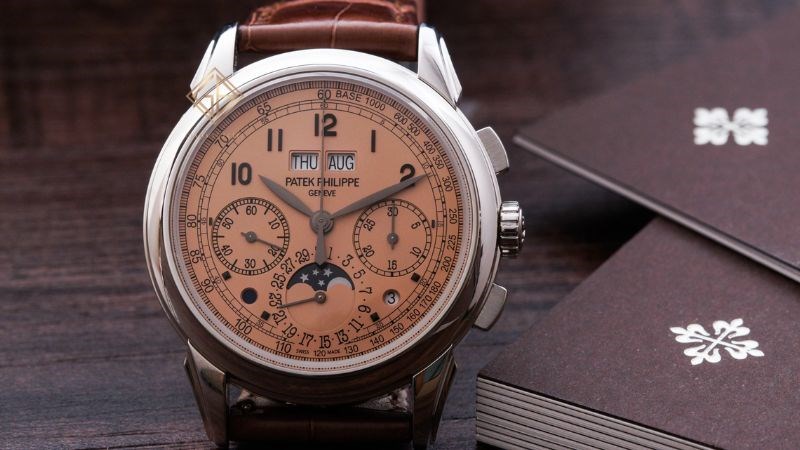 Phong cách cổ điển của thiết kế đã khiến Patek Philippe 5270P ấn tượng