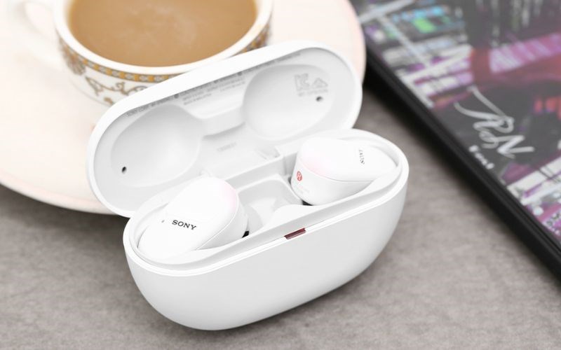 Tai nghe hỗ trợ sạc nhanh, thoải mái sử dụng cả ngày mà không lo hết pin Tai nghe hỗ trợ sạc nhanh, thoải mái sử dụng cả ngày mà không lo hết pin