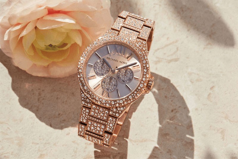 Đồng hồ hãng Michael Kors sử dụng bộ máy MIYOTA Đồng hồ hãng Michael Kors sử dụng bộ máy MIYOTA