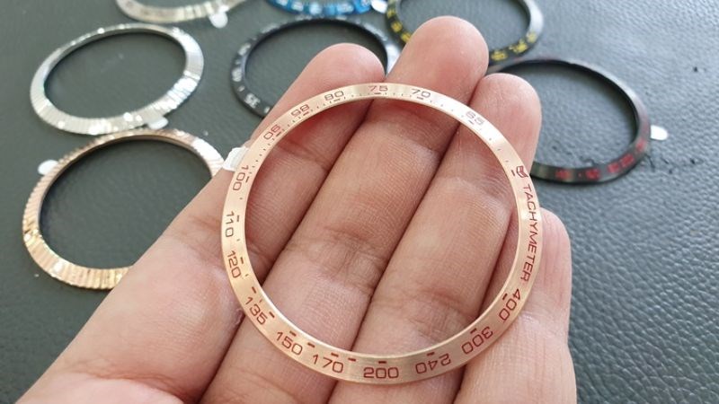 Thị trưởng cho ra đa dạng mẫu mã vòng bezel đồng hồ Thị trưởng cho ra đa dạng mẫu mã vòng bezel đồng hồ